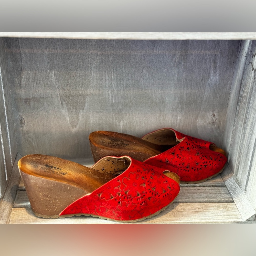 Spring Step MIA Red Peep-Toe Mules 7.5 - Picture 4 of 6